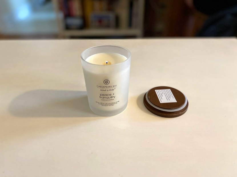 chesapeake bay medium jar with a frosted jar and wooden lid.