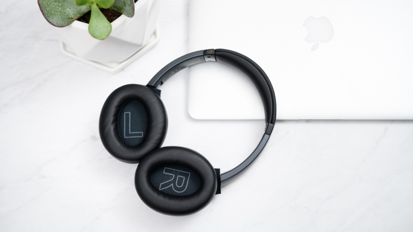 soundcore life q20 - thick padding that creates a good seal along with relatively...