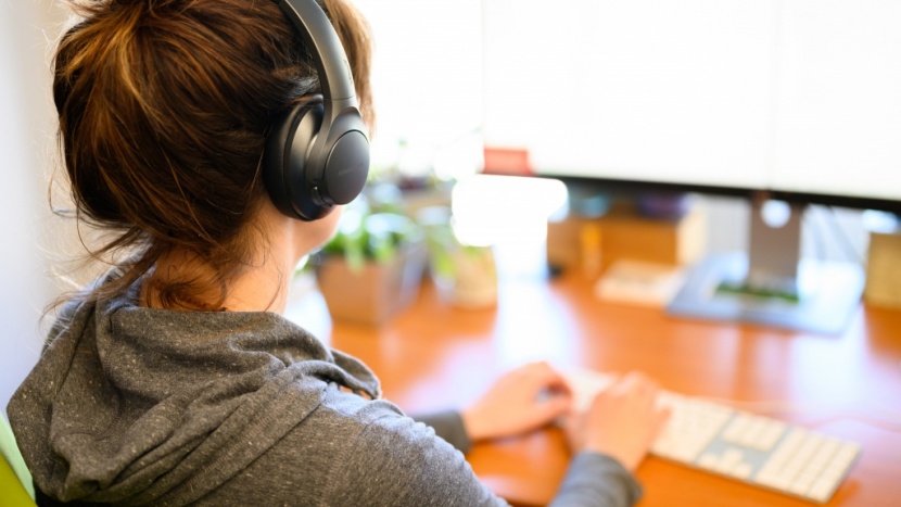 soundcore life q20 - the life q20 from soundcore offers good sound on a budget...