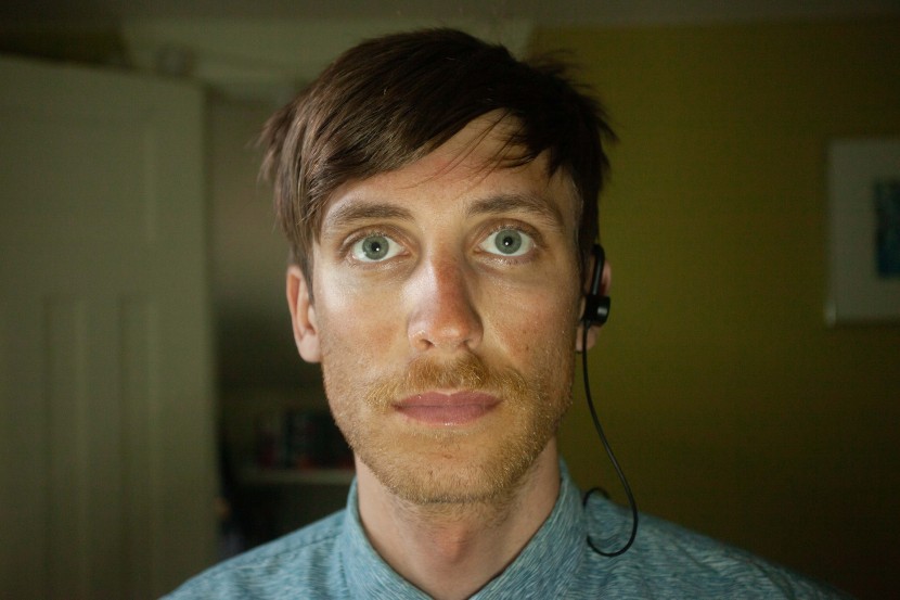 ring light - the auxiwa clip-on gives off a saturated hue.