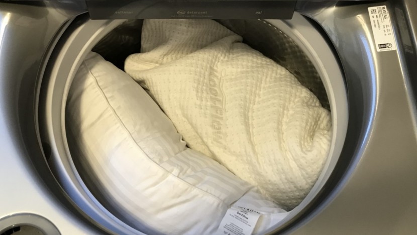 pillow for side sleepers - some of the pillows can easily be washed in a washing machine...