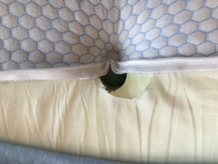 pillow for side sleepers - the mkicesky pillow had an odd hole in the middle that cradles your...