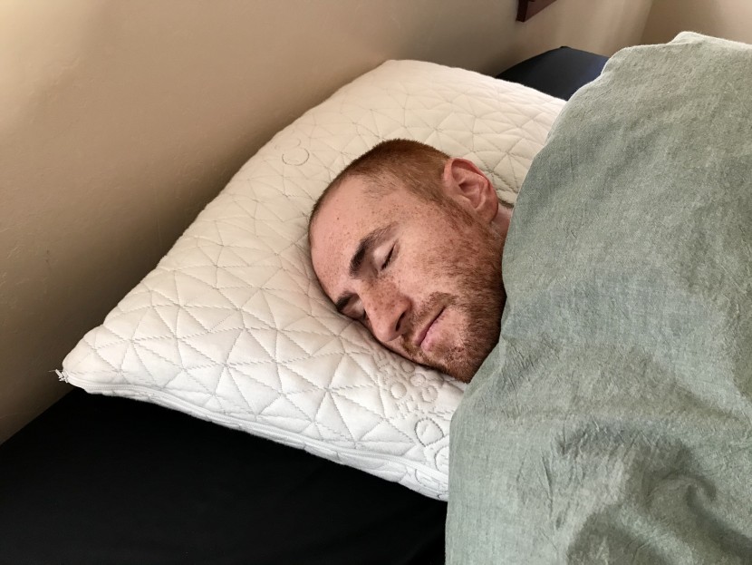 The 6 Best Pillow for Side Sleepers GearLab