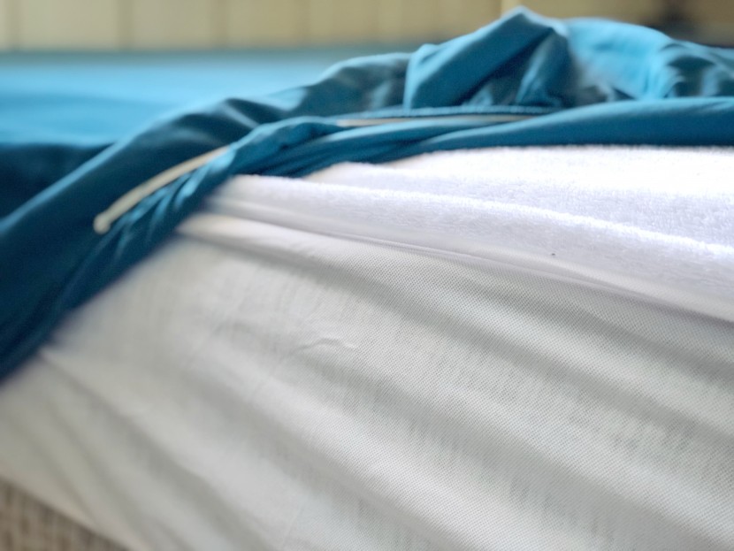 mattress protector - the lucid is noteworthy only in its exceptionally deep pockets that...