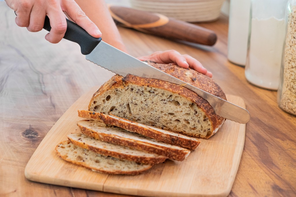 The Perfect Slice Bread Knife
