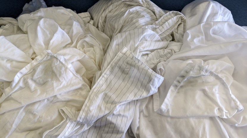 egyptian cotton sheets - even the white sheets of our review showed a difference in red wine...