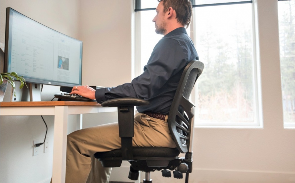 How to Make Your Office Chair More Comfortable - Goldtouch