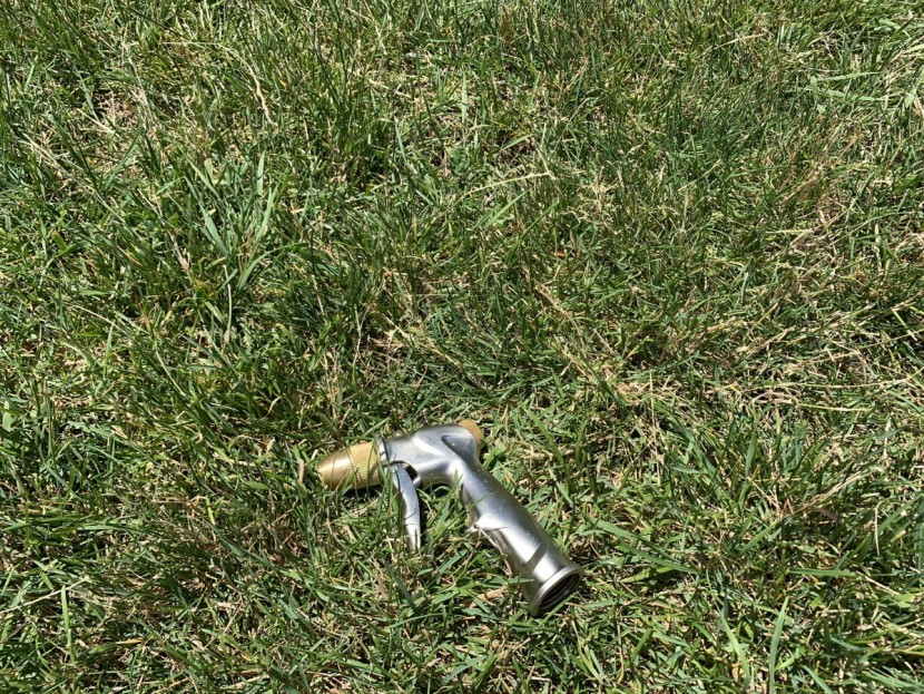 hose nozzle - the fanhao is a simple, metal garden hose nozzle.