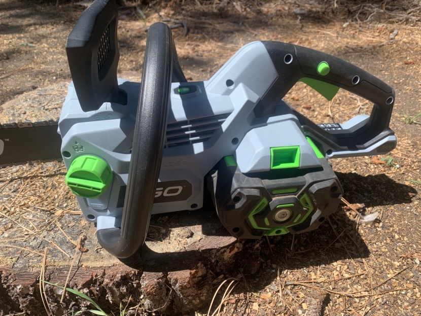 ego power+ cs1800 - with a battery this big, it's no wonder the cs1800 lasts so long.