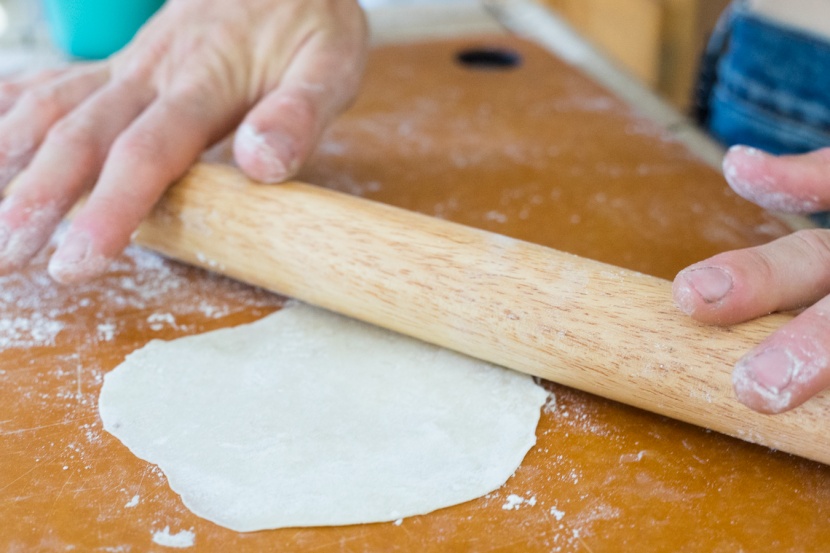 rolling pin - the easily maneuverable wooden roll french rolling pin
