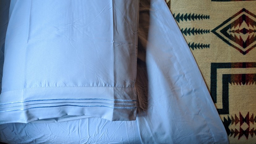 microfiber sheets - from a deeply saturated color palette, to finely finished satin...