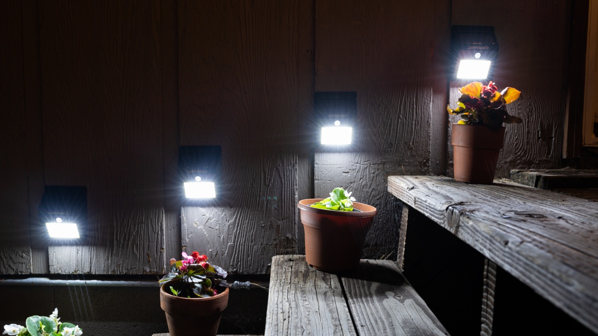 Are solar powered security lights any good? 2022 Latest UK Review