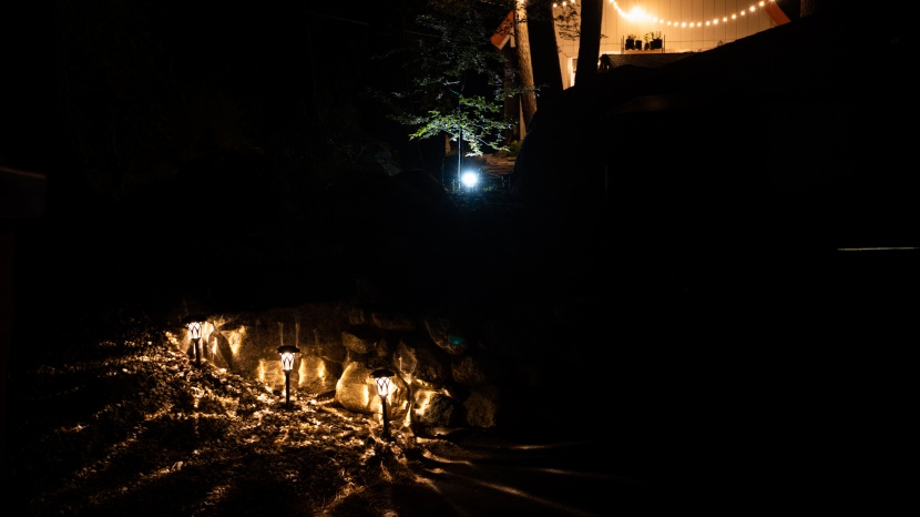 outdoor solar lights - the gigalumi makes a unique light pattern at night.