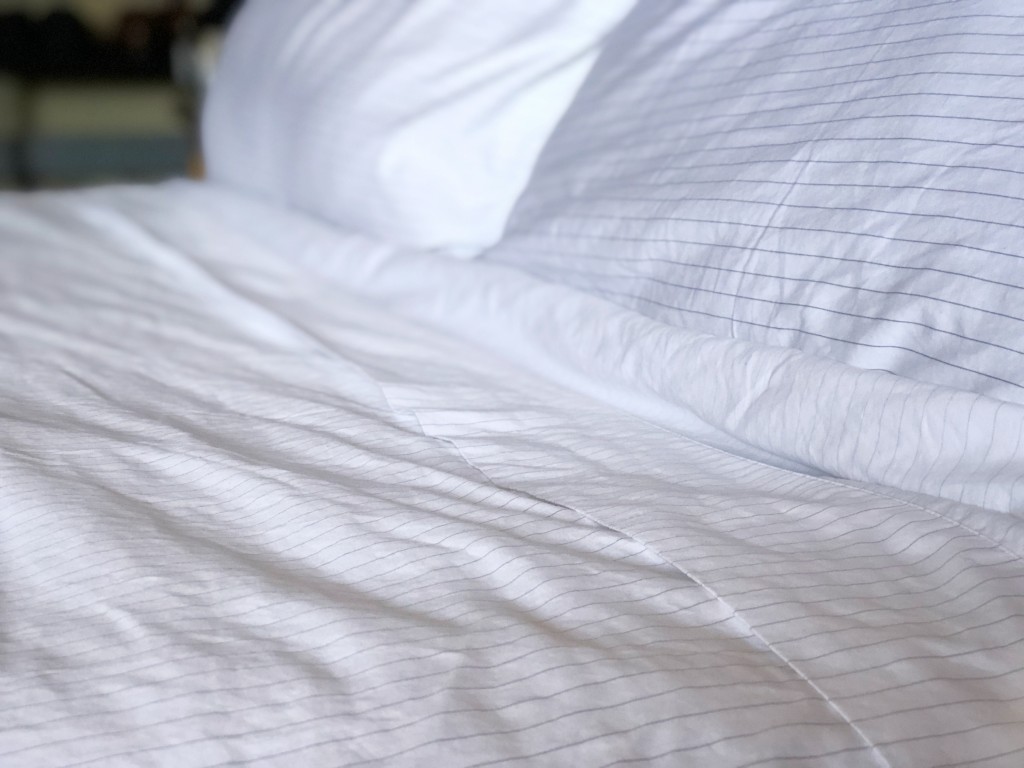 Danjor Linens 1800 Series Premium 6 Piece Hotel Luxury Bed Sheets Set with  Deep Pockets, California King, Cream 