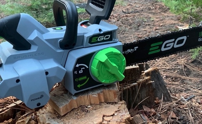 The 6 Best Gas Chainsaws (2023 Review) - This Old House