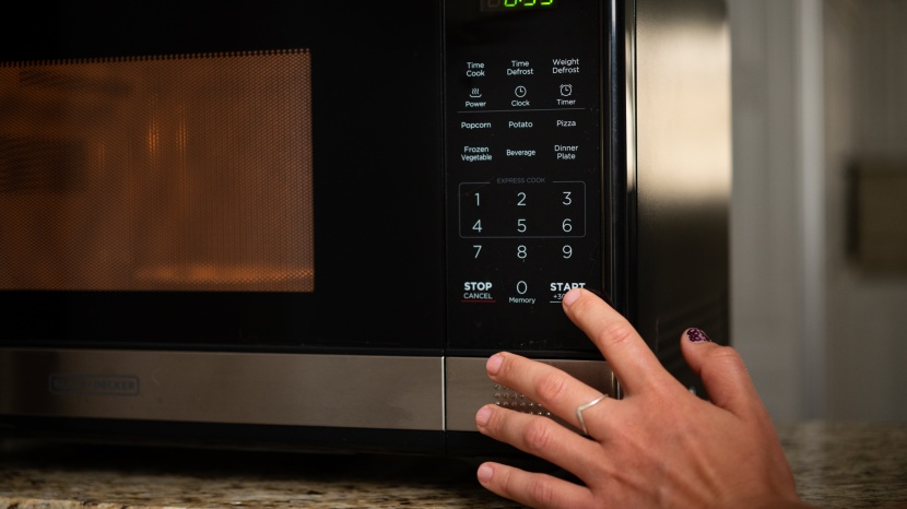 black+decker em720cb7 - this model has many of the standard quick-start features.