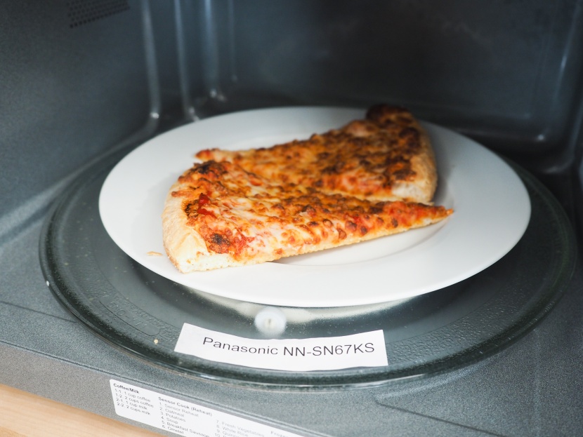 panasonic nn-sn67ks - both slices of pizza came out of the panasonic quite evenly heated.