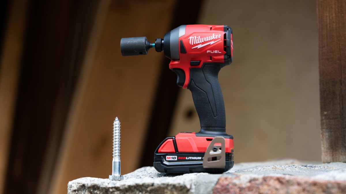 Milwaukee M18 Fuel 2853-20 Review (It doesn't matter if you're a professional or a DIYer, the Milwaukee M18 FUEL will deliver top-notch performance...)