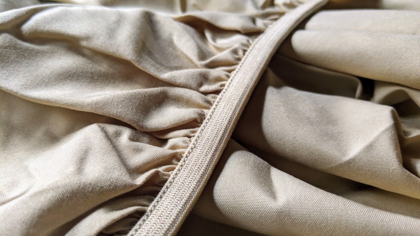 the cgk unlimited sheet has a particularly strong elastic band, but...