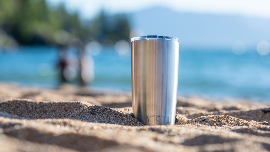 8 Best Tumblers for Hot & Cold Drinks On-the-Go