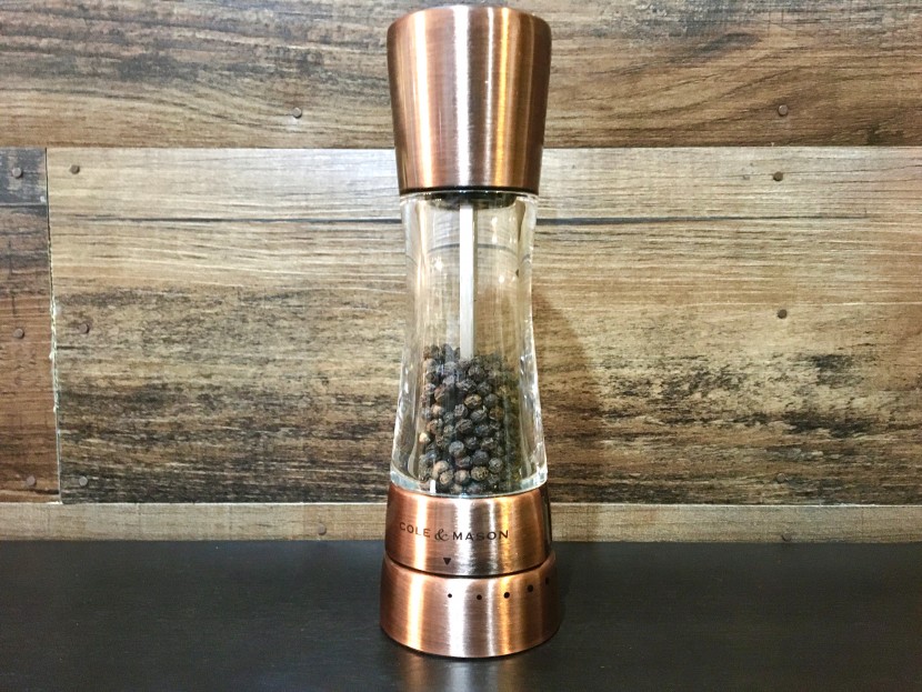pepper mill - an acrylic center cylinder allows you to track how much peppercorns...