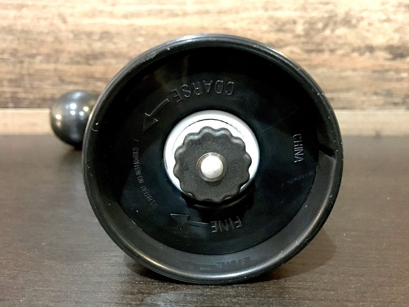 pepper mill - grind size knobs on the bottom are harder to adjust when your hands...