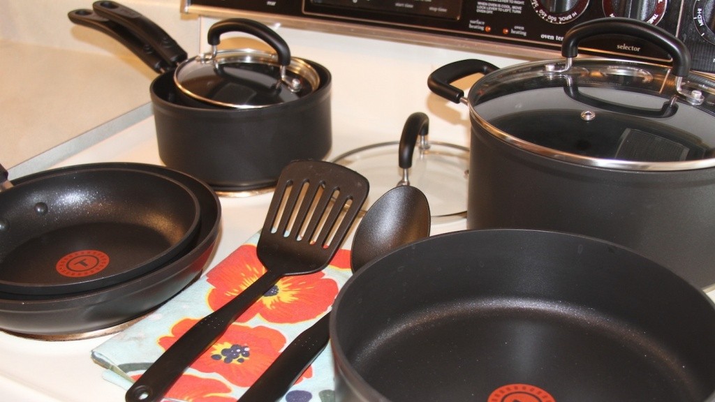 Nothing sticks': This highly-rated Carote cookware set is over 70