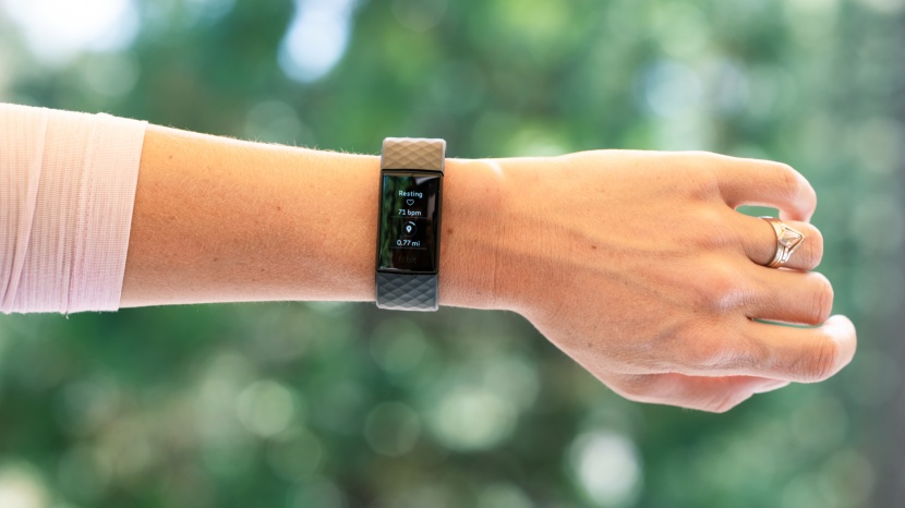 fitbit charge 4 - unfortunately, we weren&#039;t super impressed with the heart rate...