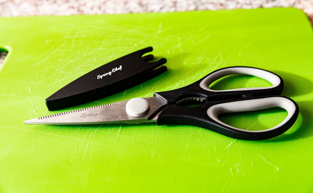 Best Kitchen Scissors Shears Review Cutco $17  CUT TEST 