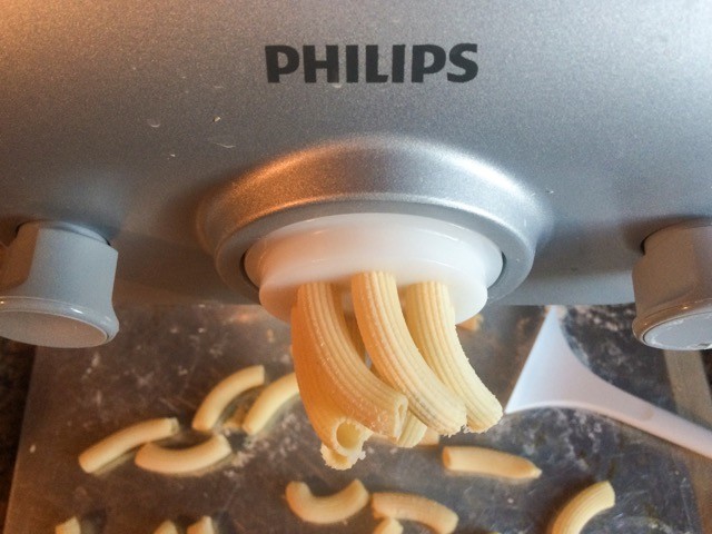 pasta maker - we appreciate the philips pasta machine includes a penne shaped...