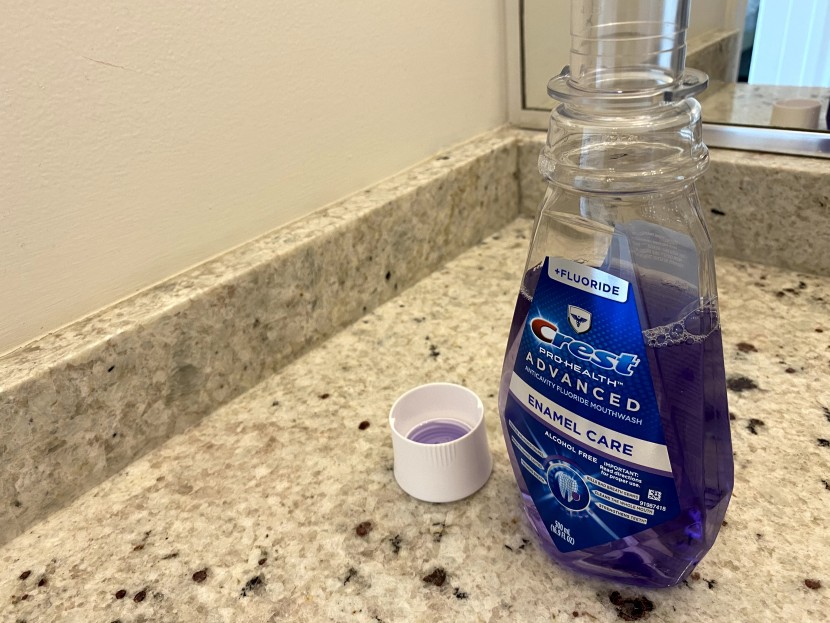 the alcohol-free formula of the crest prohealth mouthwash has a...