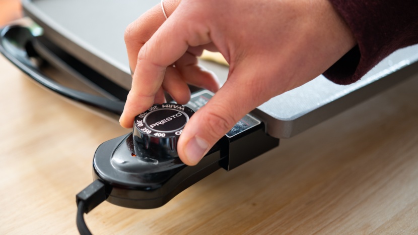 presto ceramic 22-inch electric - this griddle has some of the best temperature control and...