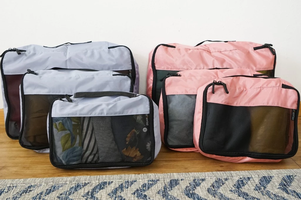 packing cubes - with two different colors in the set, the easyfun is a good choice...