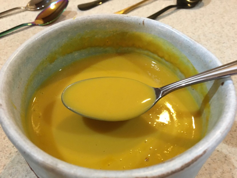 the bowl size on the dinner spoon is quite nice for eating soup.