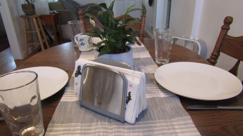 the oxo good grips neat napkin dispenser has a great clipping...