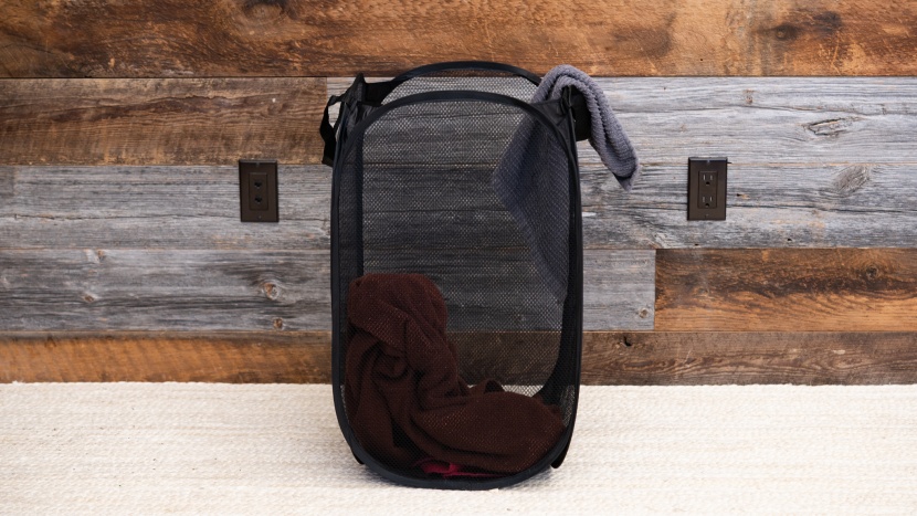 laundry hamper - simple, fairly sturdy hamper that is comfortable to carry, and super...