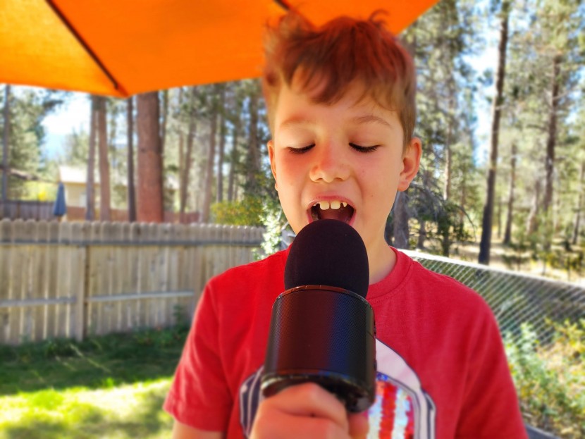 kids electronics - the soft cover offers some protection from the metal microphone...