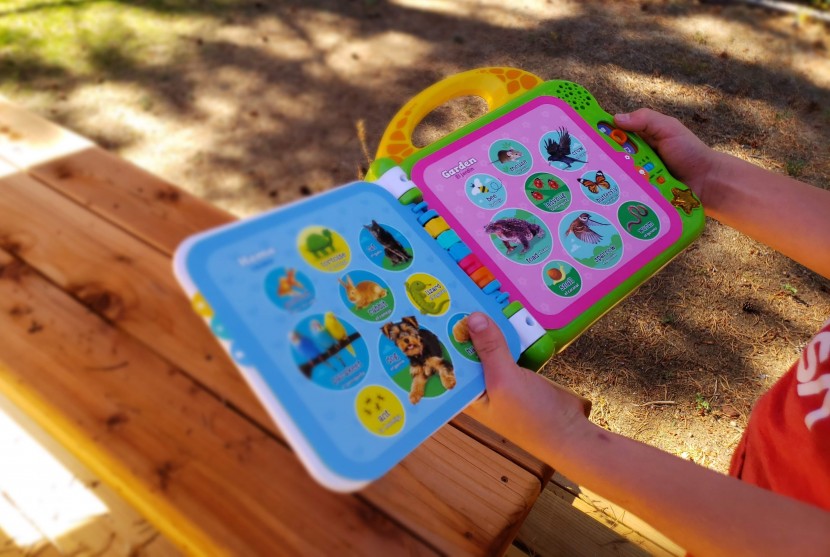 kids electronics - children learn a handful of animals in both english and spanish for...