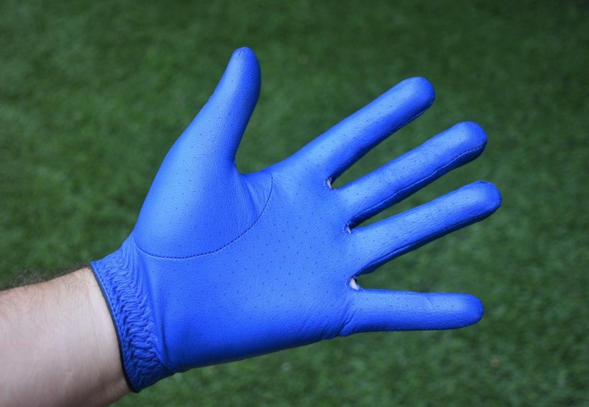 golf glove - despite not being available in our normal cadet size, the callaway...