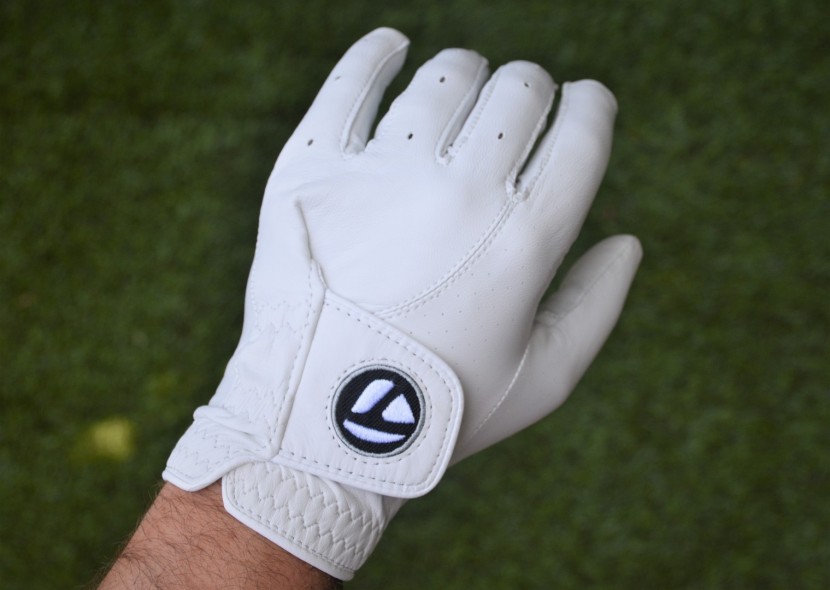 golf glove - the taylor made tour preferred glove has high-end cabretta leather...