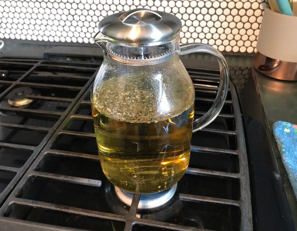 Half Gallon Mason Jar Pitcher Large Wide Mouth 64 oz with Lid - 2 Quart for  Iced Tea, Sun Lemonade, Coffee, Airtight, Set of 1