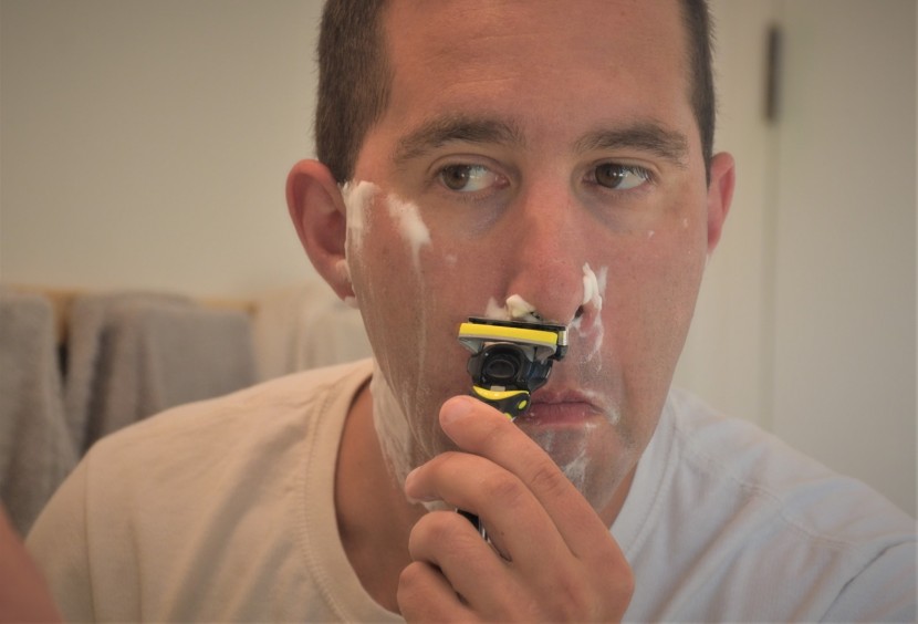 flipping the hydrating strip out of the way makes it easier to reach...