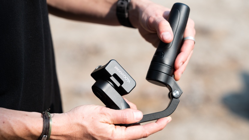 it only takes a moment to get this model unfolded and ready to...