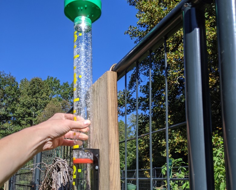 rain gauge - just pull out a small plastic plug at the bottom of the ezread and...