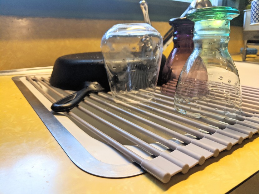 dish rack - the surpahs over the sink provided a stable base, handling a variety...