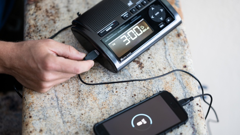 weather radio - the wr400 has a ton  of great features including a usb port for...
