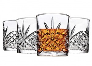 Which Whiskey Glass? – The Right Spirit