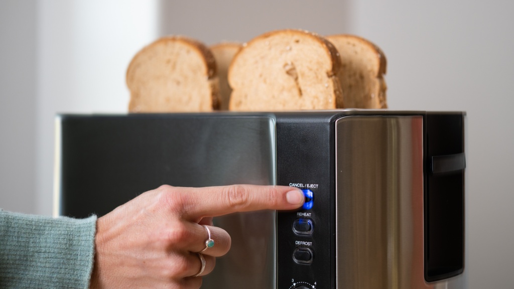 Elite Gourmet 4-Slice Digital, Stainless Steel Long-Slot Toaster 