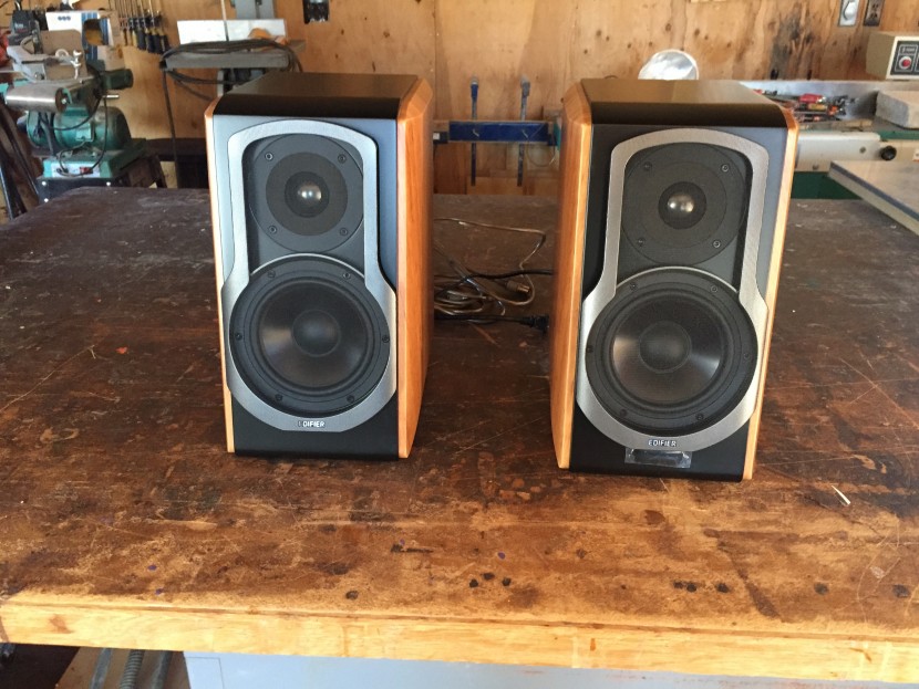 bookshelf speaker - the s1000db is the largest speaker system in our review, and the...
