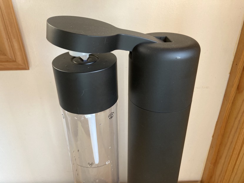 soda maker - the fizzpod has simple connection and carbonation system.